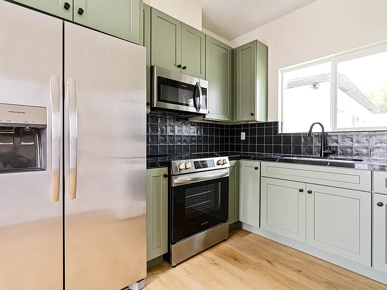 1953 Emerald St #3 — Photo 7
