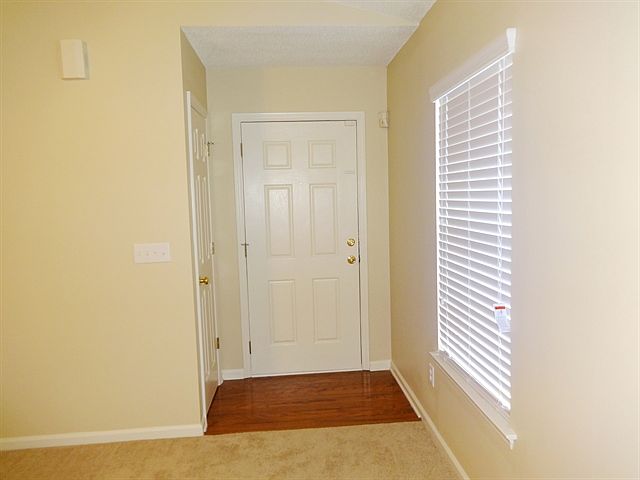 2nd image of 5 Wagon Cir