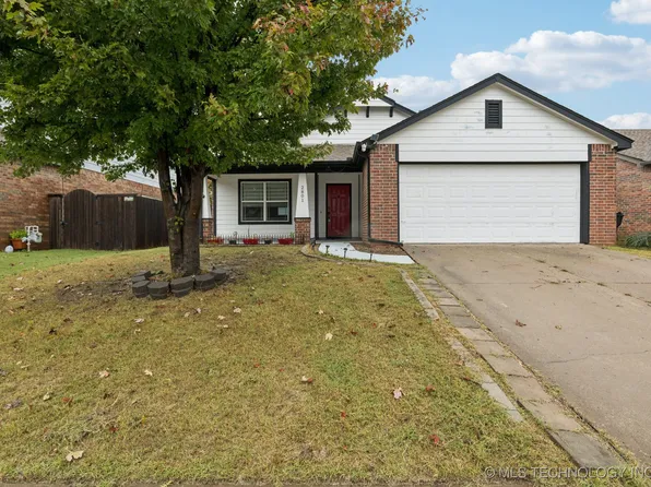 2801 N 22nd St, Broken Arrow, OK 74012