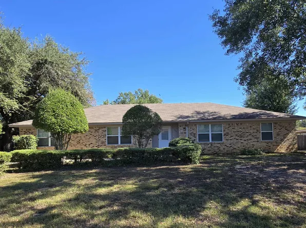 3704 Teri Lynn Dr, Longview, TX 75604