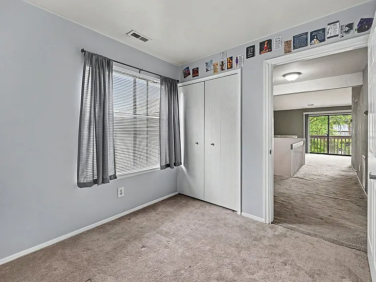 24225 Evergreen Rd — Photo 9