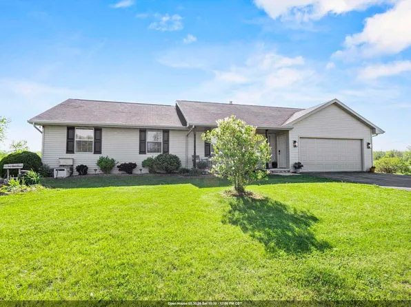 838 Poppy Ln, Little Suamico, WI 54141