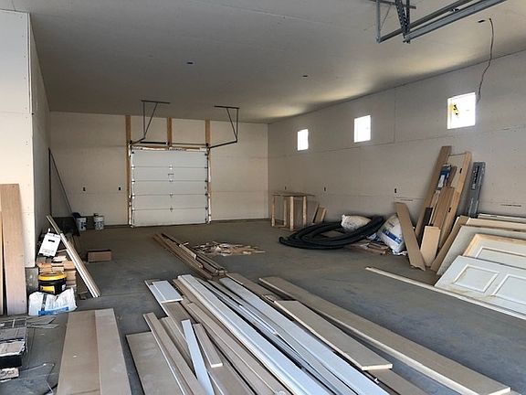 4th image of 2246 Weatherby Ave