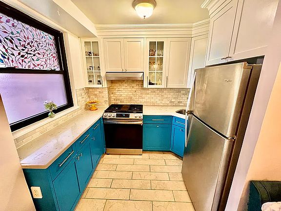 5th image of 61-35 98th St APT 10M