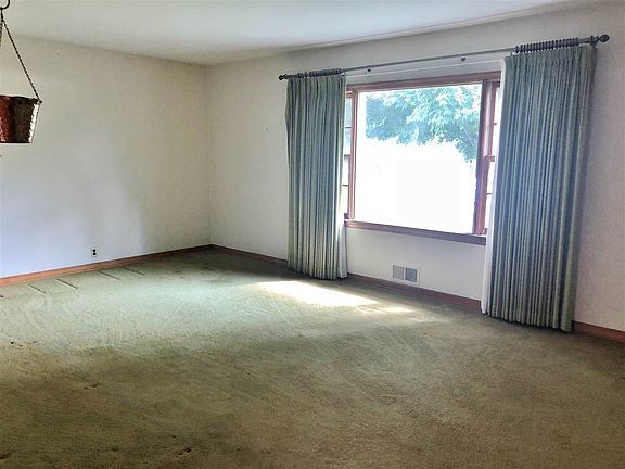 3rd image of 2948 State Road 26 W