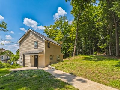 57 Hamburg Ave, Sussex, NJ, 07461