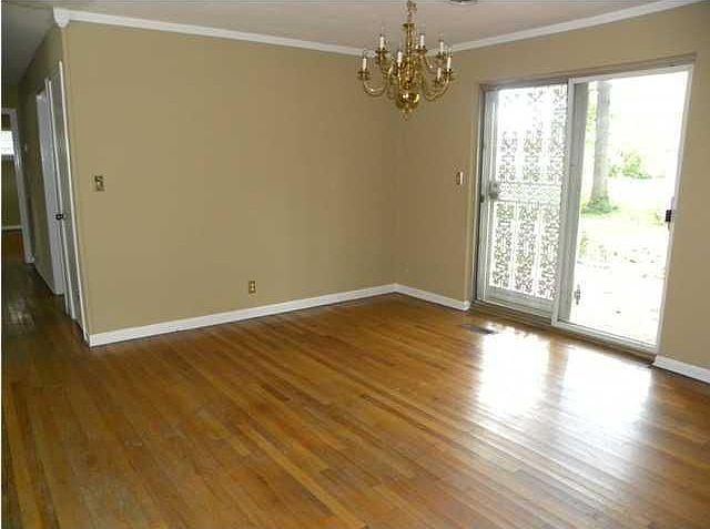 2nd image of 5615 Pinelawn Ave