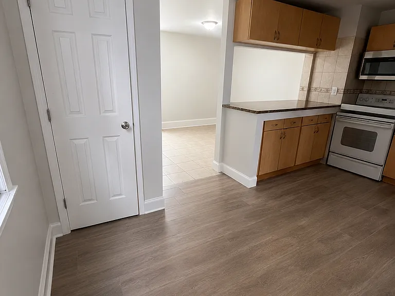 534 Lincoln St #1 — Photo 3