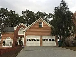 4 bed, 2.5 bath, 2641 sqft, $2,600 — Photo 1