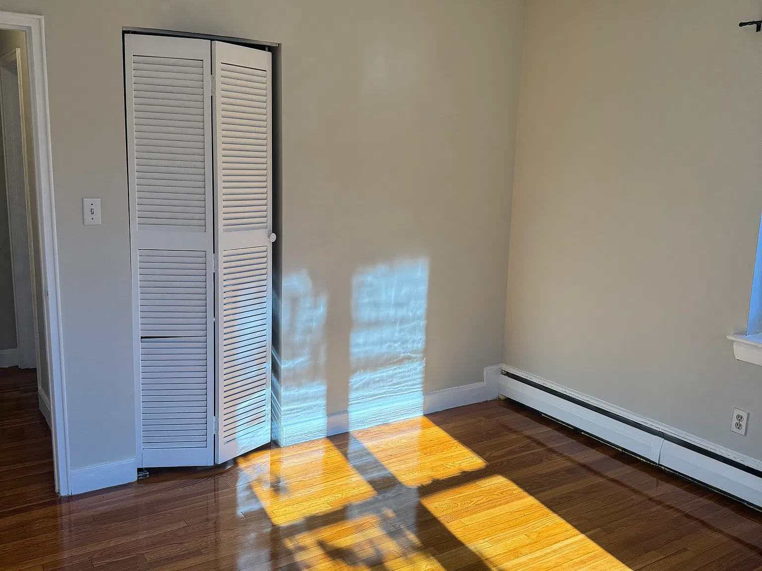 2 bed, 1.0 bath, $2,830 — Photo 4