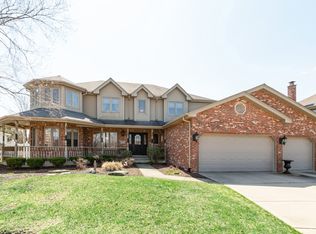 8015 Abbey Rd, Tinley Park, IL 60477