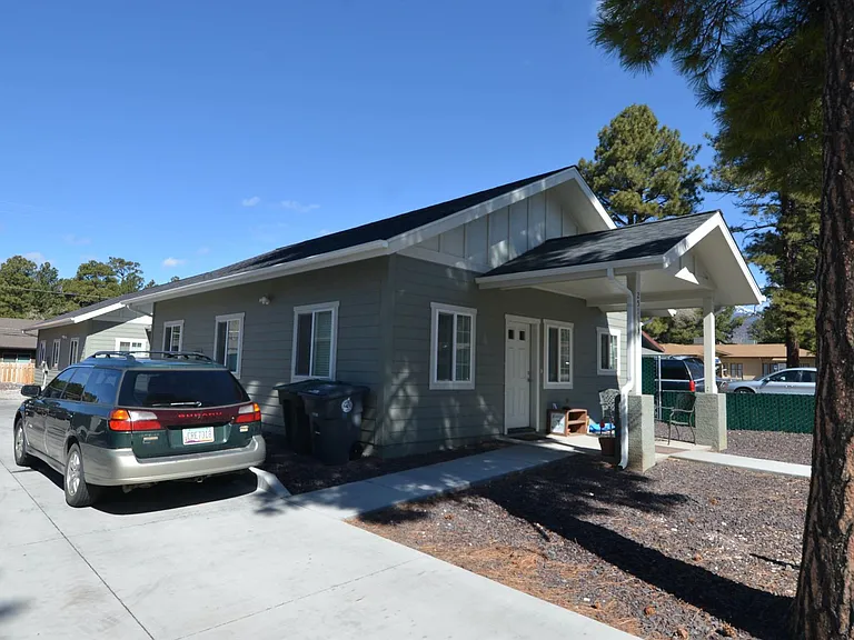 2511 N West St — Photo 1