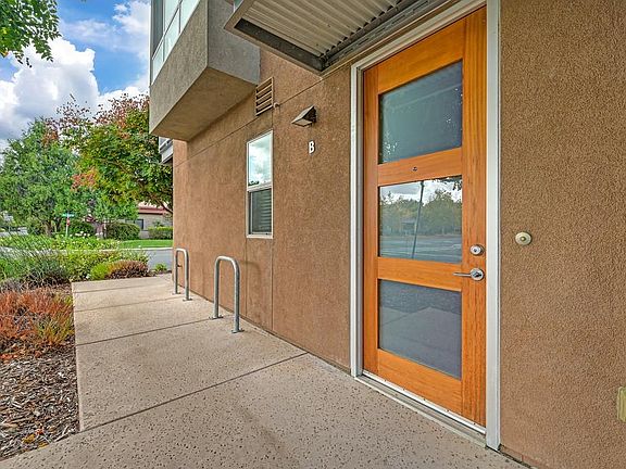 5th image of 2779 Del Rio Pl Unit A