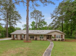 212 Foxfire Dr, Dothan, AL 36301