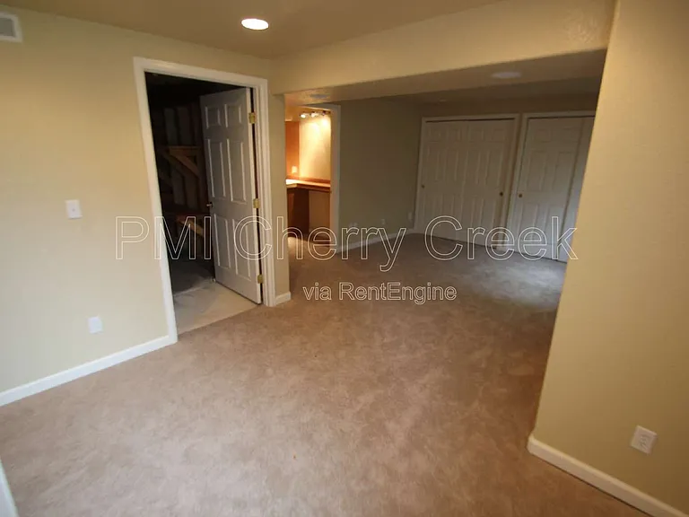 7489 Bur Oak Pl — Photo 23