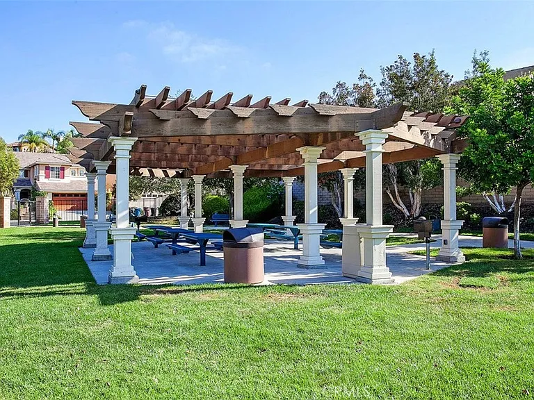 27672 Daisyfield Dr — Photo 47