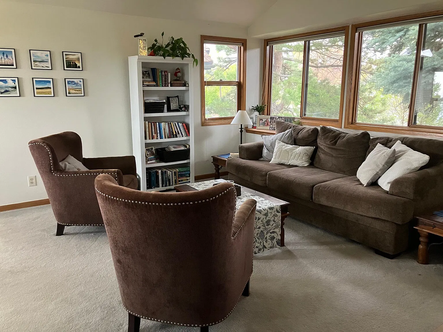 3 bed, 3.5 bath, 3106 sqft, $3,395 — Photo 2
