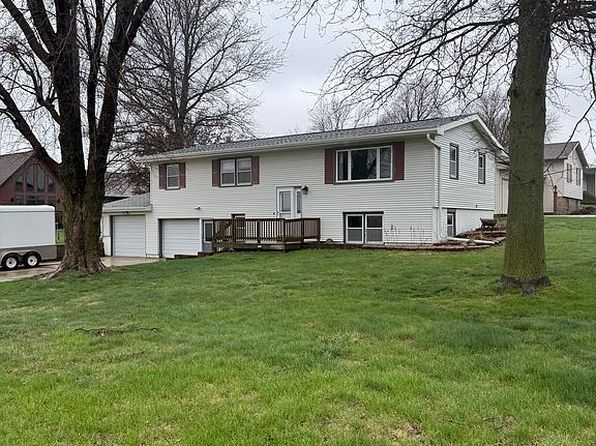 1495 Center St, Manning, IA 51455