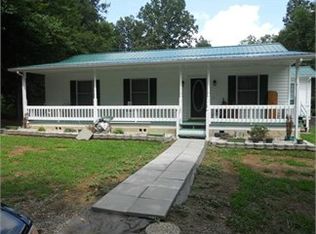 1950 Creek Bend Dr, Columbia, KY 42728