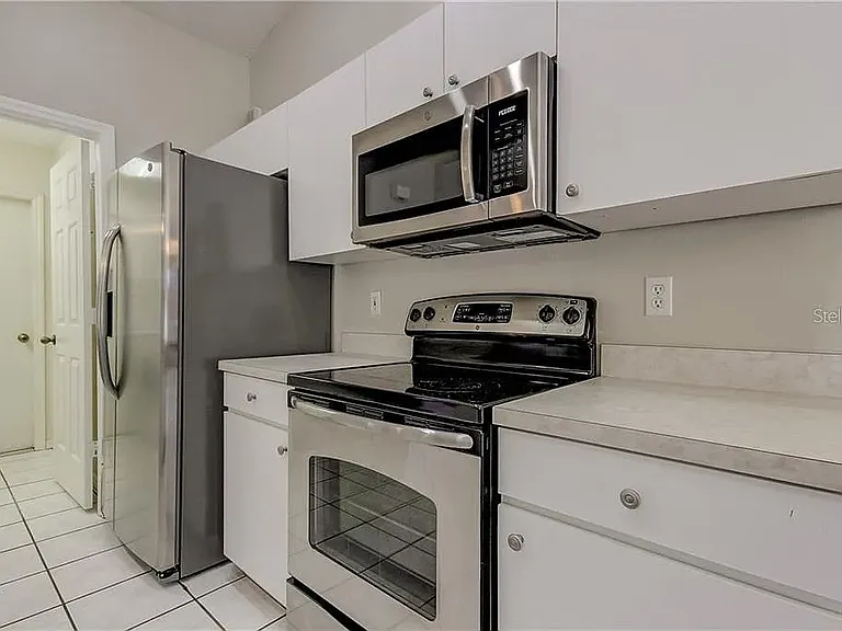1119 Tuscanny St — Photo 4