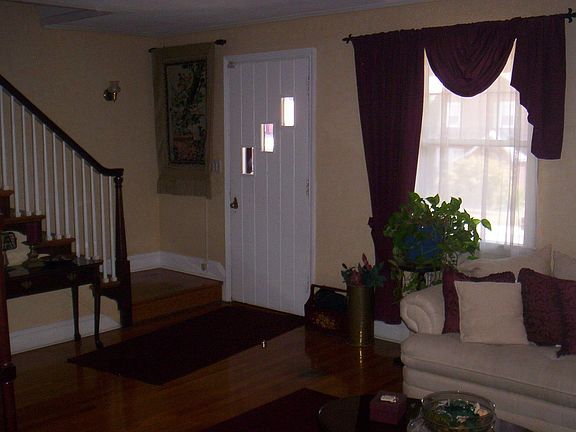 Large Living Room - 2nd view