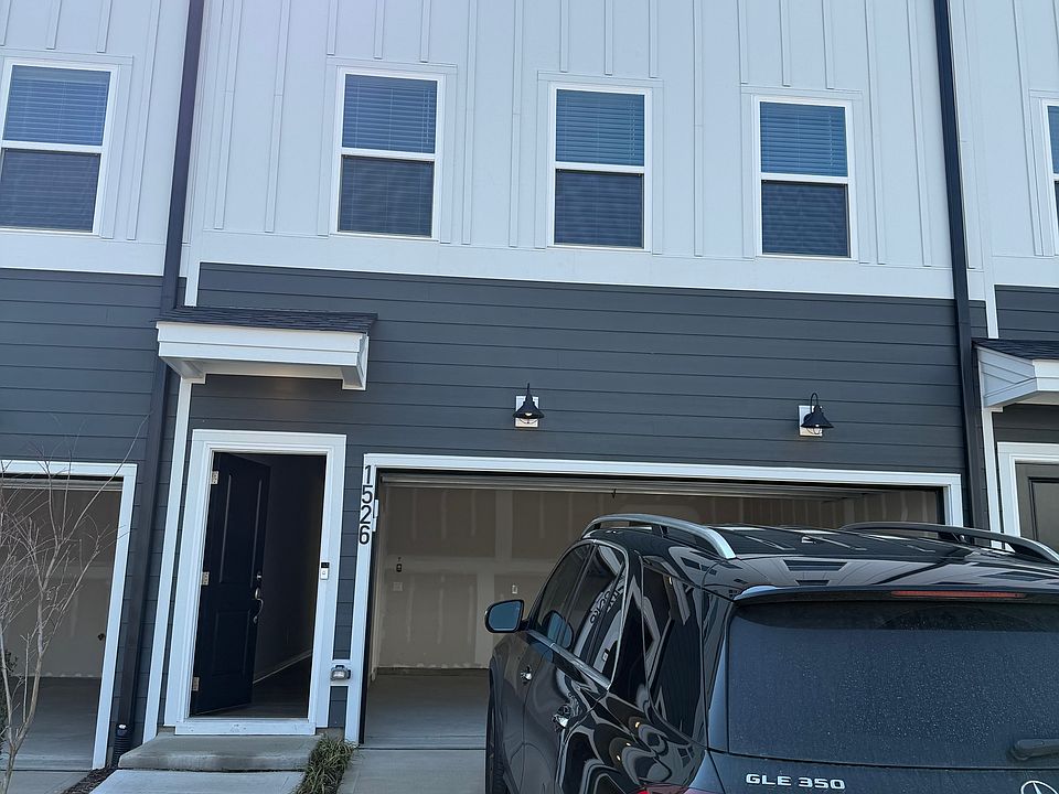 1st image of 1526 Tamarisk Ln