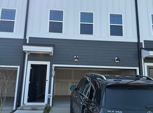 1526 Tamarisk Ln, Durham, NC 27703