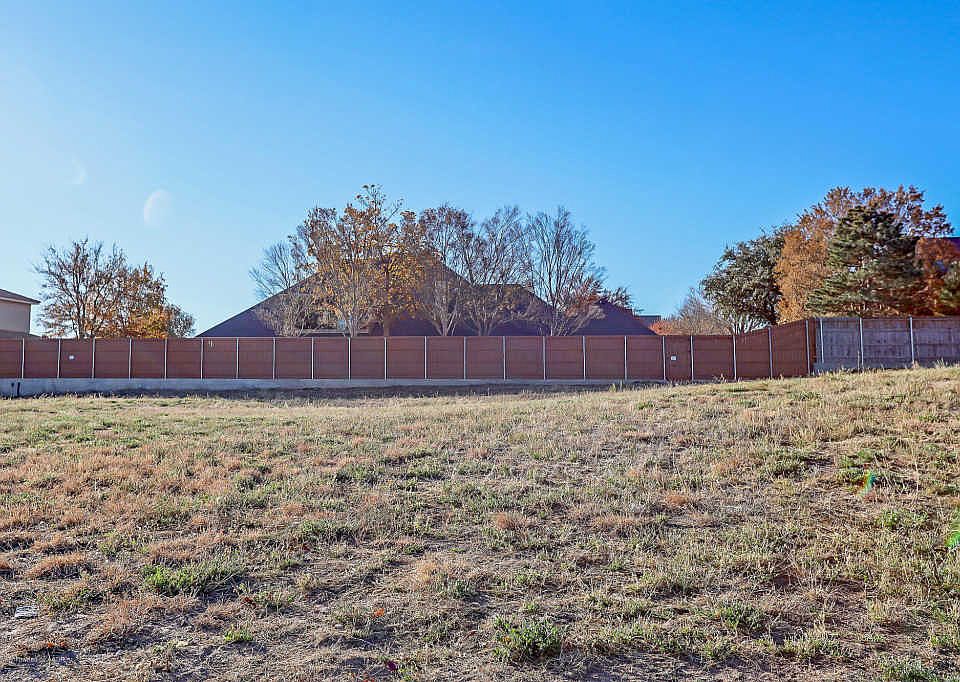 2nd image of 6203 Willow Oak Pl