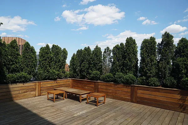 Rented by Renetta Real Estate | media 45