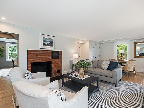 2nd image of 31 Apple St