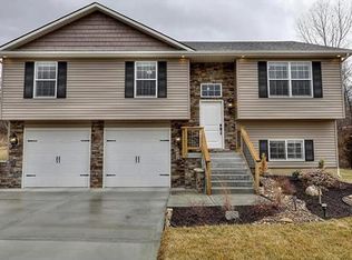 5045 NW Flintridge Rd, Riverside, MO 64150