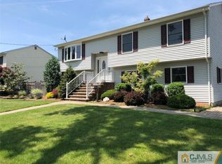 209 Walnut St, Middlesex, NJ 08846