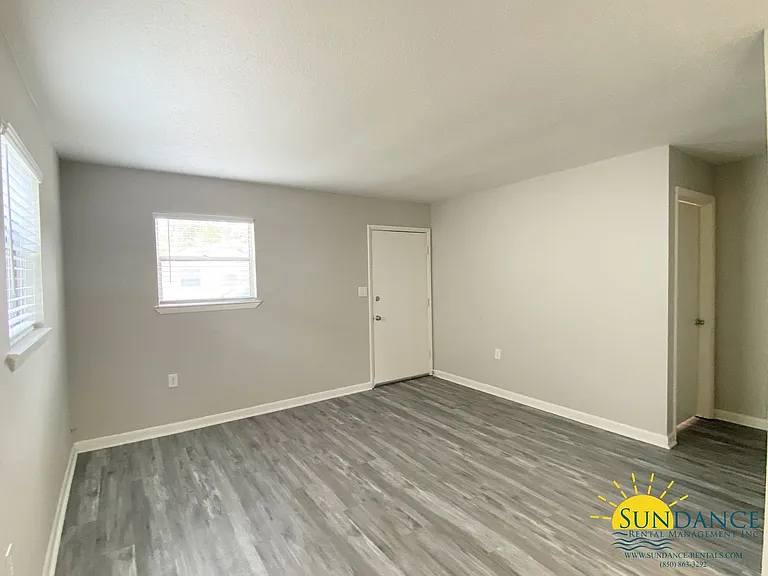 794C Navy St — Photo 2