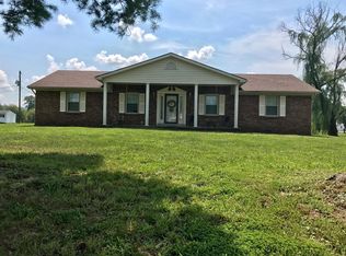 102 Rainbow Dr, Berea, KY 40403