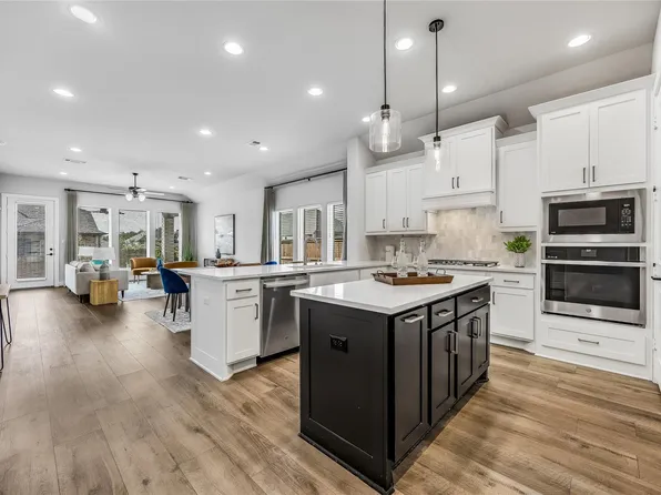 200 Green Knoll Ln, Georgetown, TX 78628