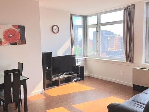 3rd image of 4026 College Point Blvd #17BT1