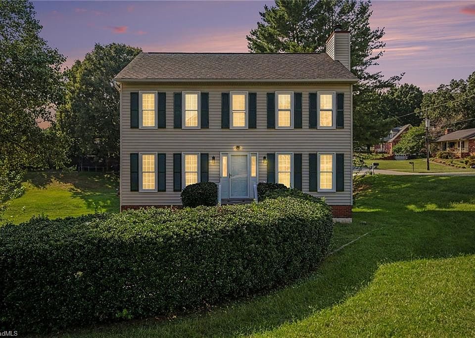 1st image of 2500 Newington Ct