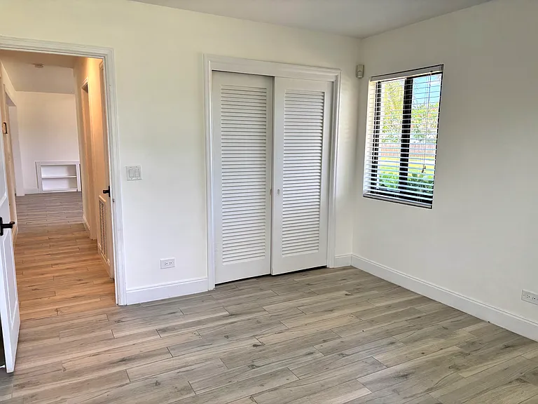 310 Orange Way — Photo 36