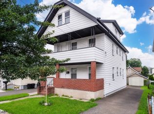 22 Comfort Pl, Clifton City, NJ 07011