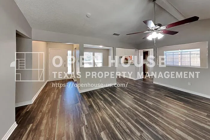 4 bed, 2.0 bath, 1529 sqft, $2,295 — Photo 3