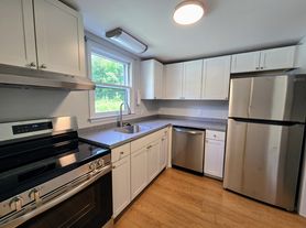 99 49th Village Green Dr