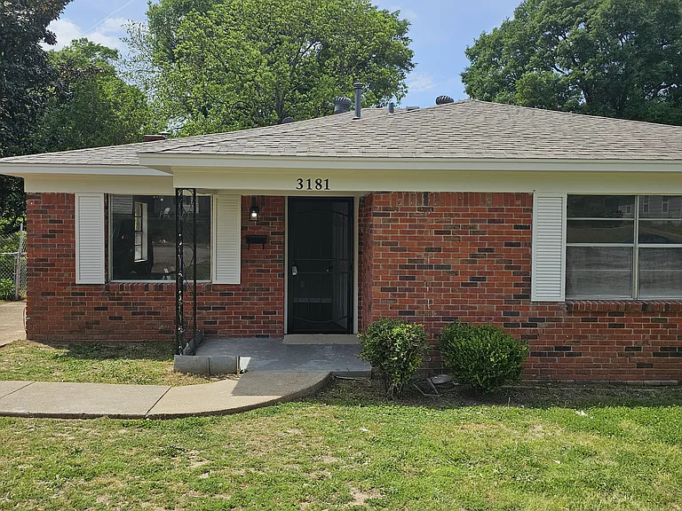 3181 Winslow Rd — Photo 1