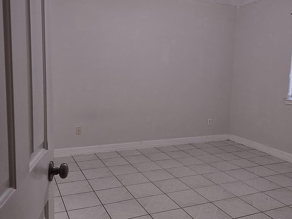 5th image of 17911 Greenbriar Park