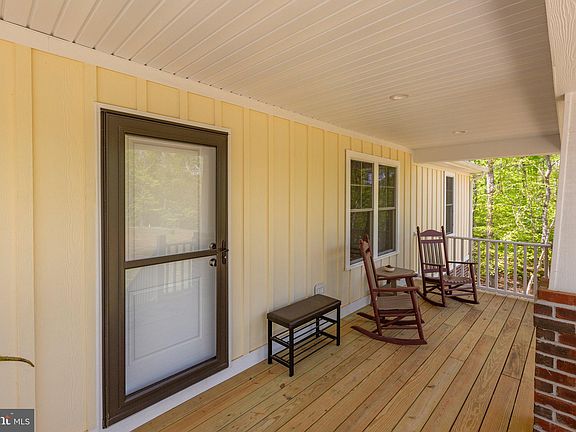 4th image of 65 Goldenberry Ln