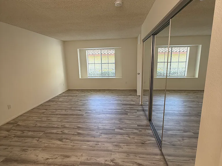 832 Lochwood Pl — Photo 22