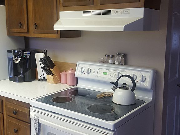 4th image of 6024 Albion Dr