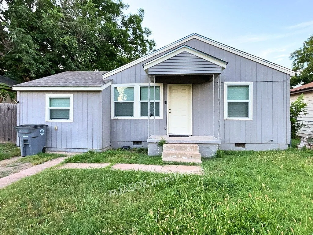 3 bed, 2.0 bath, 1128 sqft, $925 — Photo 1