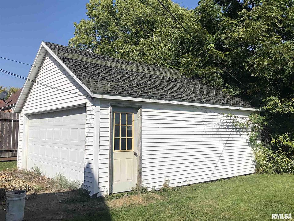 2nd image of 226 E Jefferson St