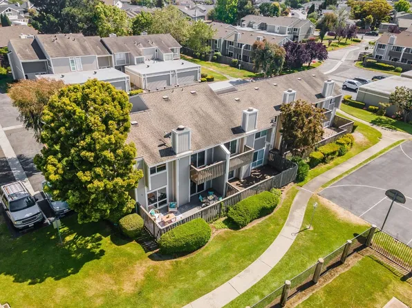 757 Neptune Ln, Foster City, CA 94404
