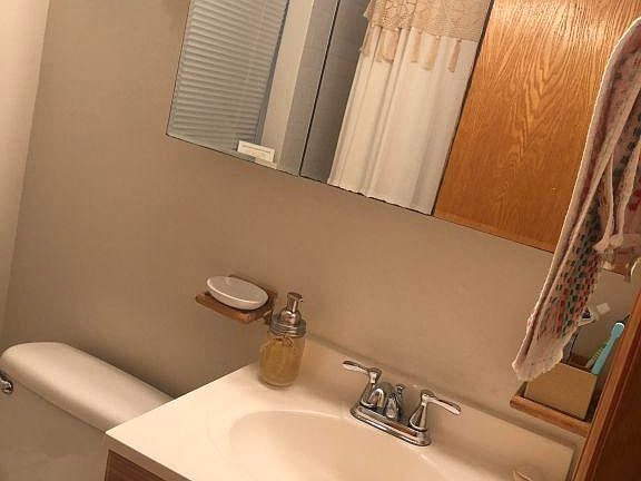 5th image of 7010 N Ashland Blvd APT B4